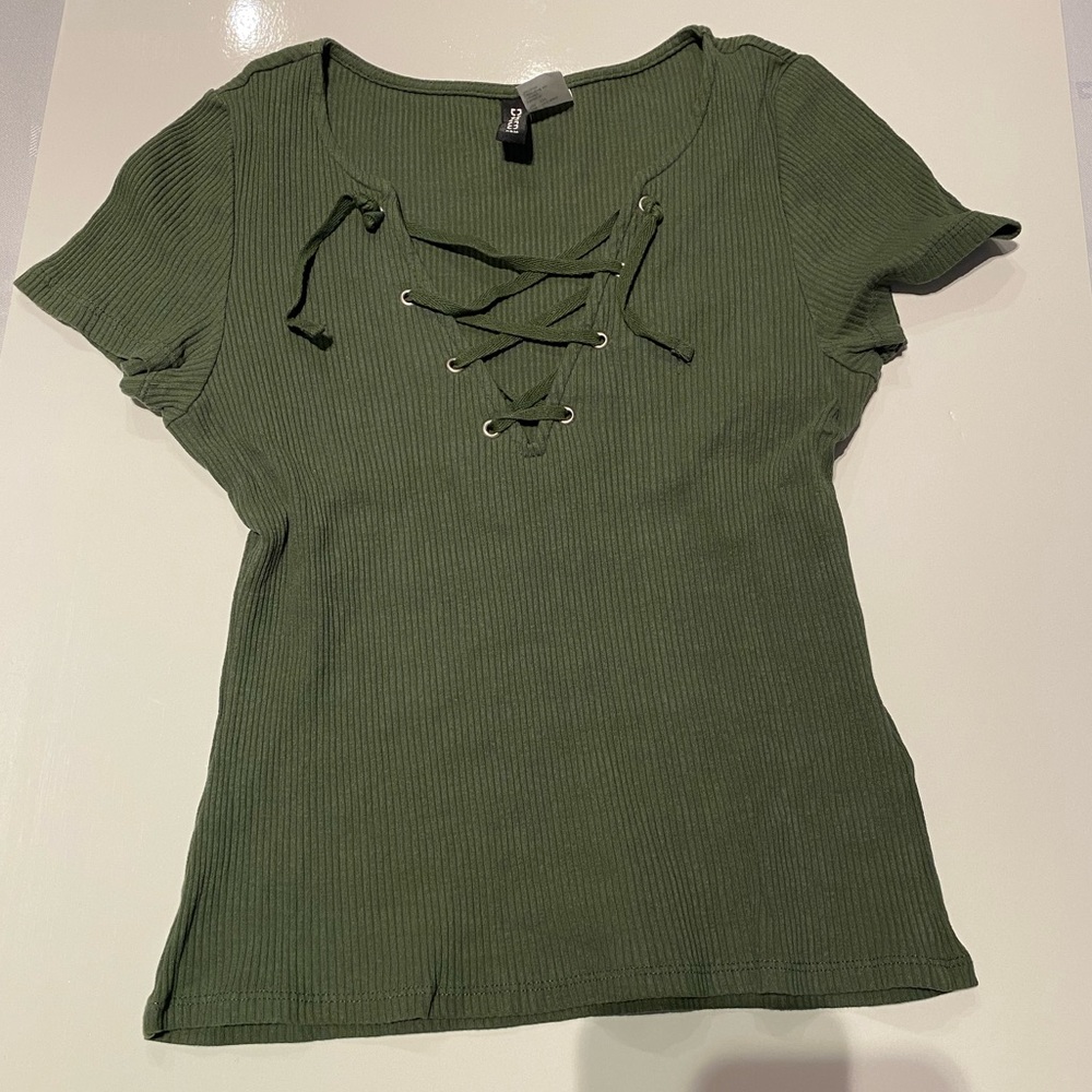 Green short sleeve with tied front S